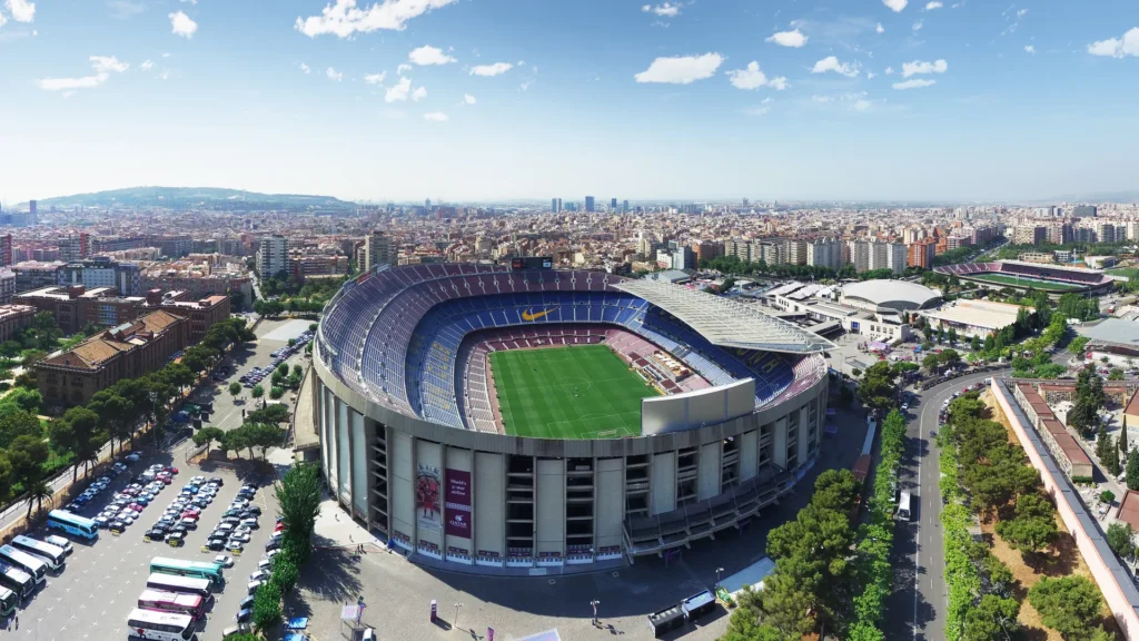 Camp_Nou-2019_GettyImages-544827412.jpg Camp Nou – Ce să vizitezi în Barcelona
